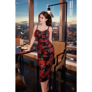 Charmante Dress Với thiết kế nhúm ôm body cùng chất liệu lưới 2 lớp co dãn tốt vừa sang chảnh quyến rũ vừa tinh tế