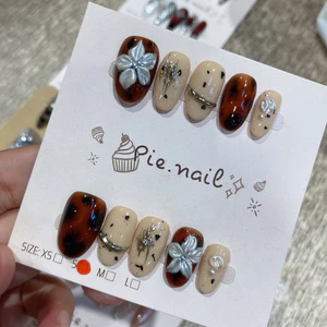 506. nailbox thạch nâu hổ phách
