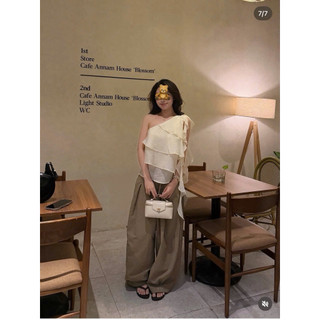 SEP House - Set tơ gân lệch vai bèo tầng thêu tua rua phối quần kaki nâu dài ống rộng trendy ,thanh lịch - Ảnh thật