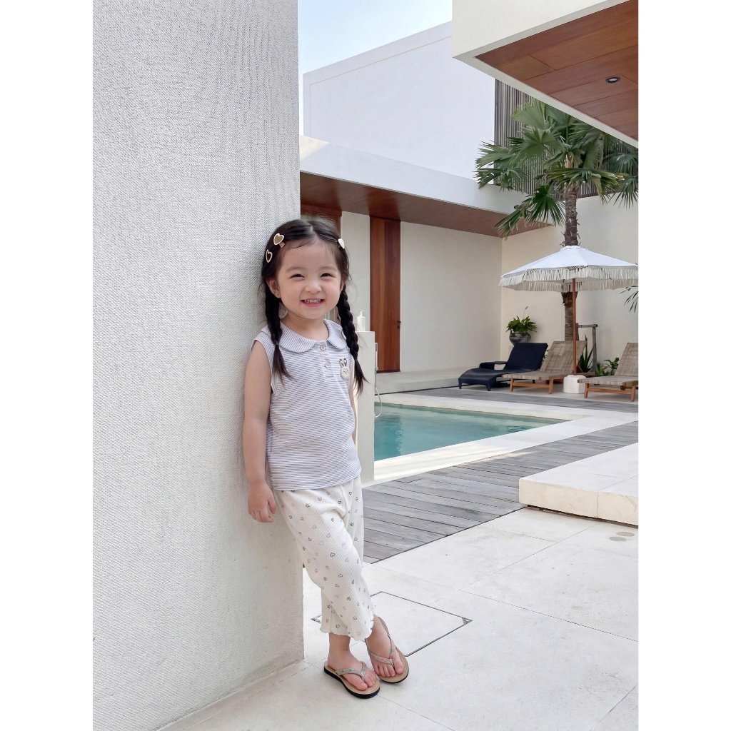 Set bộ cộc tay bé gái cổ sen Miniumbaby  đính thỏ mix quần suông lửng, chất áo cotton mềm mát SB2733
