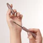 Mascara Chân Mày Bám Màu Lâu Trôi Clio Kill Brow Slim Ash Browcara 3g (màu 04 Ash Gray)