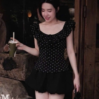Áo trễ vai bèo nhún nhẹ họa tiết chấm bi hottrend nữ tính