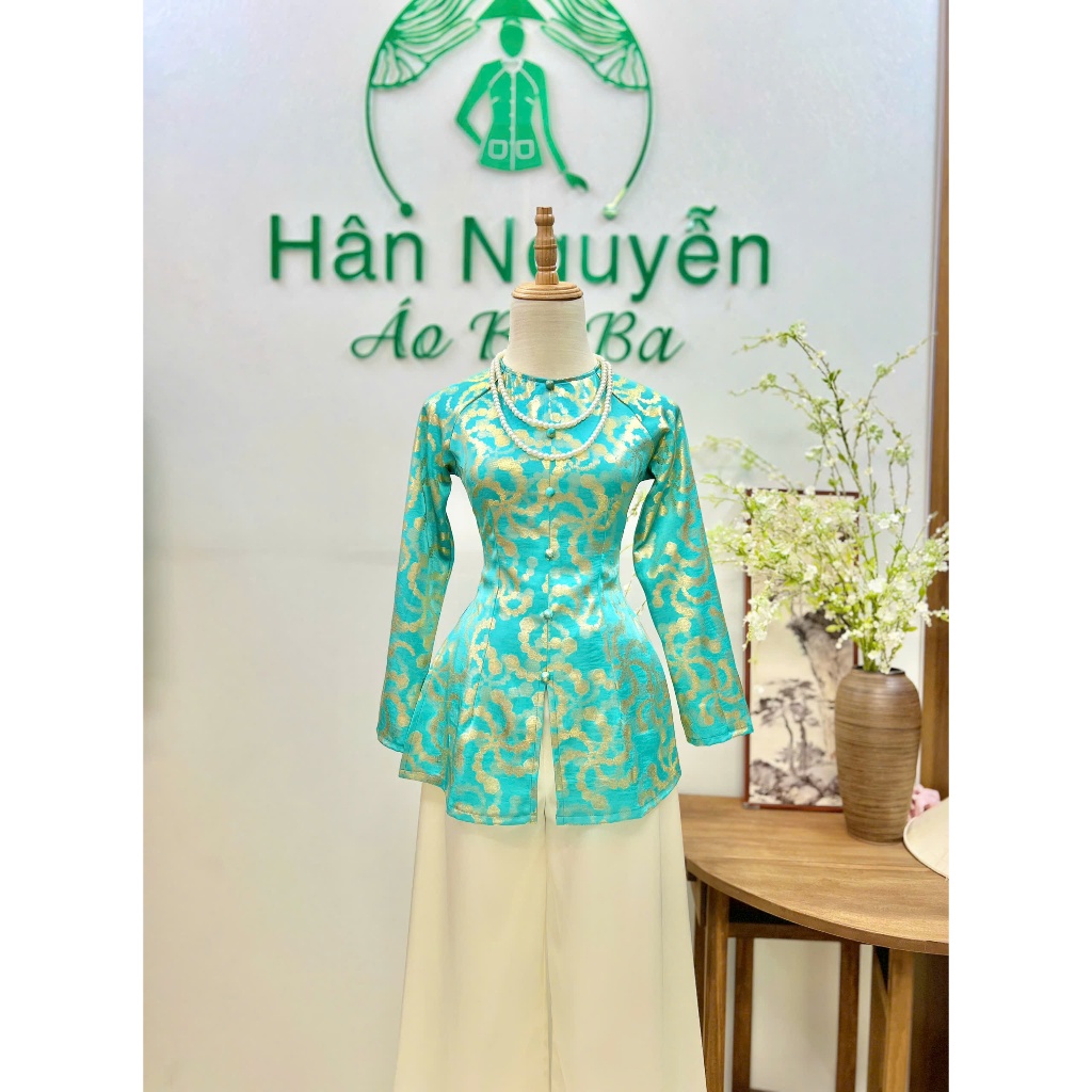 Hân Nguyễn Áo Bà Ba - B.A202 - Áo Bà Ba Gấm Vân Hoa Kim Cổ Tròn Nút Bọc Nụ Dây Kéo ( QUẦN LỤA )