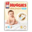 Tã/bỉm dán sơ sinh Huggies Skin Perfect M (6-11kg) 76+3 miếng với 2 vùng thấm giảm kích ứng da