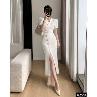 Đầm cổ vest phối khuy xẻ trước có đệm cầu vai sang chảnh cho các nàng A2550