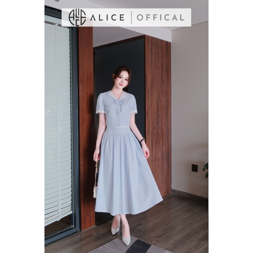 Set Váy Thanh Lịch Alice Chất Thô Kẻ Xanh Phối Trắng, Áo Croptop Bo gấu Cổ Thủy Thủ Phối Váy Midi Cạp Cao Xếp Li S1097