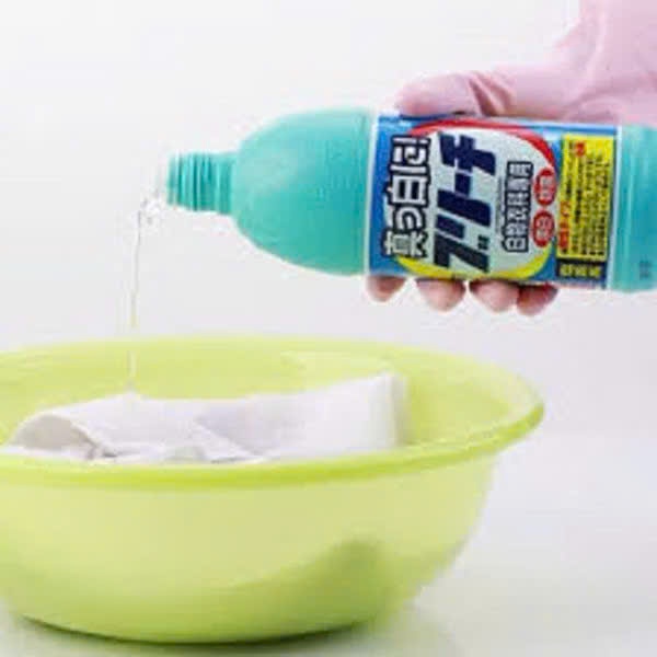 Nước Tẩy Trắng Quần Áo Rocket 600ml Nhật Bản - Tẩy Vết Ố Vàng, Vết Bẩn Cứng Đầu, Khử Mùi