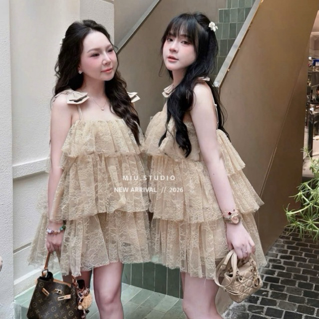 Set áo babydoll xoè tầng phối nơ vai kèm quần short cạp cao mặc đi chơi đi biển ,Set ren kim sa 2S quai nơ kèm quần đùi