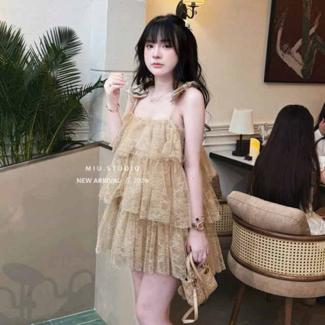 Set áo babydoll xoè tầng phối nơ vai kèm quần short cạp cao mặc đi chơi đi biển ,Set ren kim sa 2S quai nơ kèm quần đùi