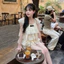 Set áo kiểu nữ cổ vuông tay ngắn phối ren xoè tầng đính nơ đen kèm quần sooc phong cách bánh bèo mặc đi chơi đi du lịch