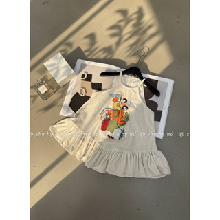 Áo nhung the cổ yếm thêu hình “ Cô gái chơi đàn tỳ bà”