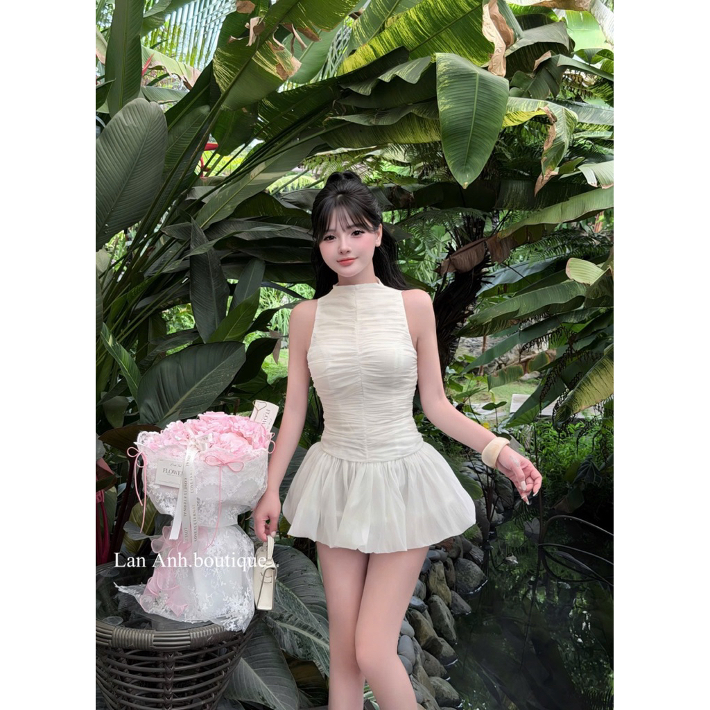 Váy tơ cổ yếm dáng xoè xinh nhún ngực