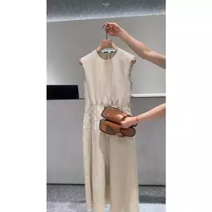 V461- Váy linen thắt eo thanh lịch, tối giản và tinh tế.