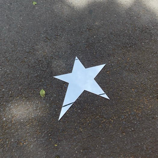 Gương Dán Tường Hình Ngôi Sao, Gương Decor Phòng Ngôi Sao, Gương Mica Chống Vỡ Star Mirror 3 - Mizzor Studio