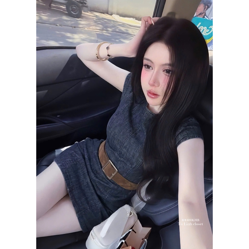 Em về dáng ngắn trước nha. Váy Jean demin kem đai