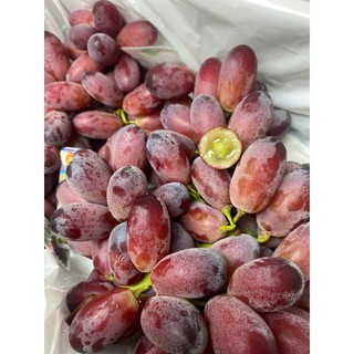 ( HỎA TỐC ) THÙNG NHO ĐỎ GIÒN NGỌT 2,4KG LUN THÙNG