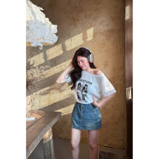 •𝙆𝙞𝙣𝙜𝙨𝙝𝙤𝙥𝙗𝙚𝙖𝙪𝙩𝙮•Áo Phông In Hình Thestu Lệch Vai QC