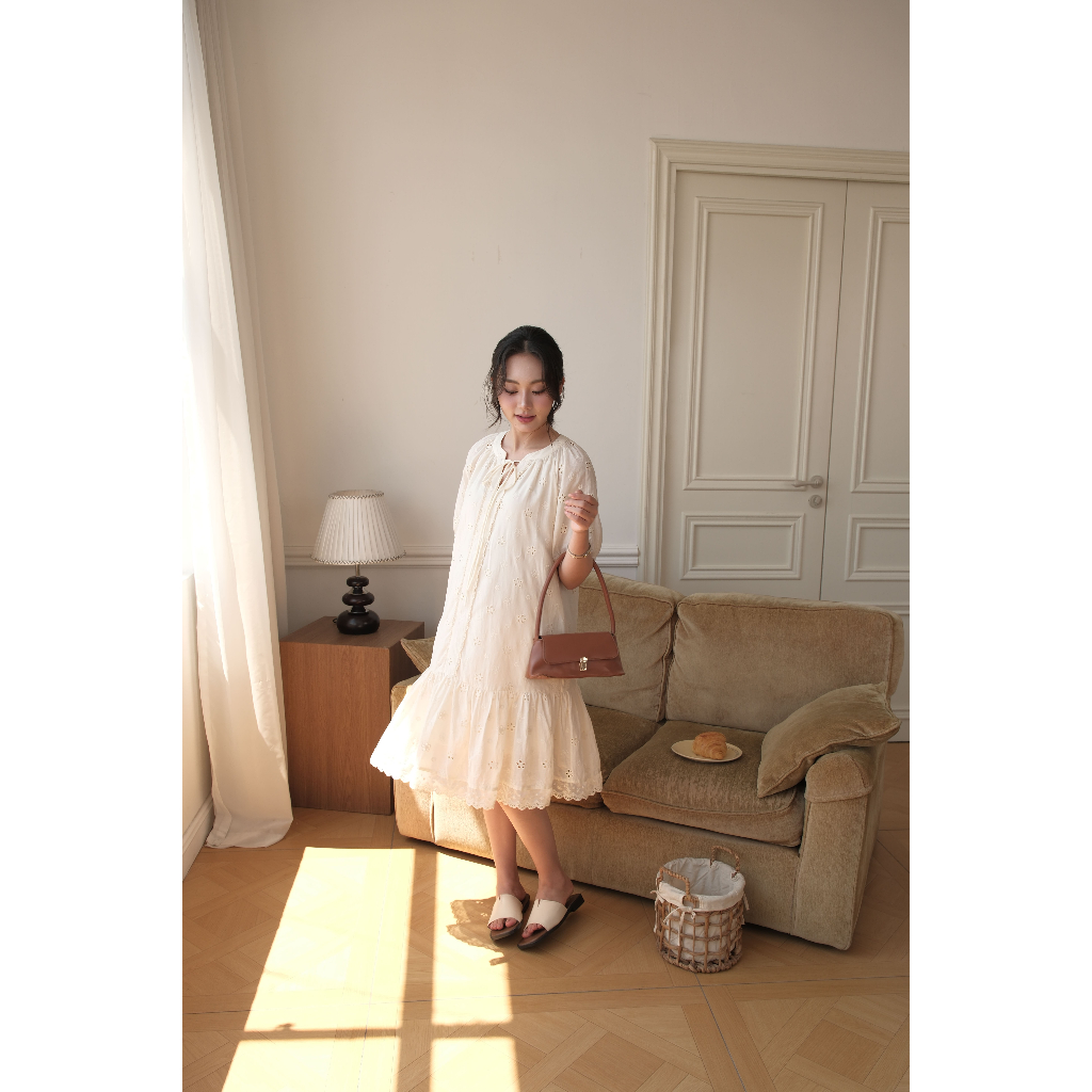 Váy bầu suông hè Flory Dress chất liệu thô boi thêu hoa cao cấp phối đuôi váy xếp li thiết kế-L'AMME