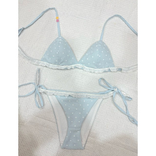 Set đồ đi biển tone xanh chấm bi phối ren boi