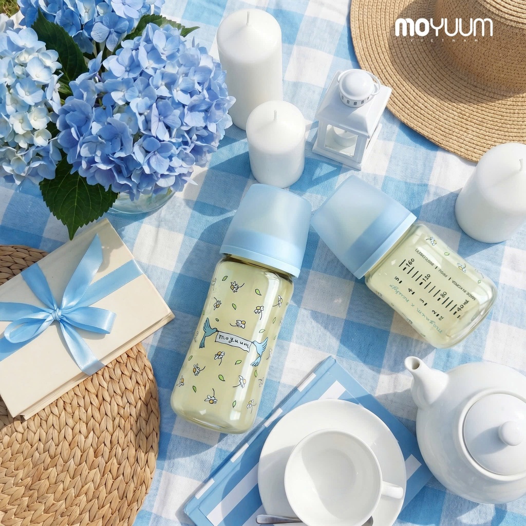 [Phiên Bản Giới Hạn] Set Quà Tặng Moyuum Blooming Edition - Gồm Bình Sữa, Ti Giả & Gặm Nướu Cho Bé
