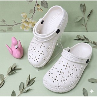 [Harley Store] Dép Sục Hoa Mai, Chất Liệu Eva, Đúc Nguyên Khối, Kèm Charm Ngẫu Nhiên (TLA10)