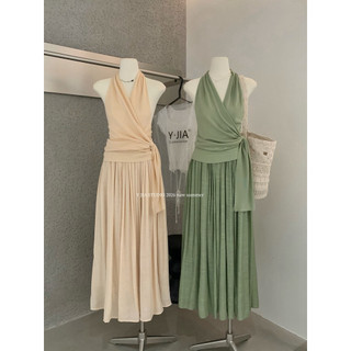 𝐩𝐡𝐢𝐞𝐧 𝐘𝐉𝐈𝐀 | (Sẵn Be,Hồng) 6817 Set Áo Yếm Cổ V Hở Lưng Mix Chân Váy Midi Xoè Dáng Dài