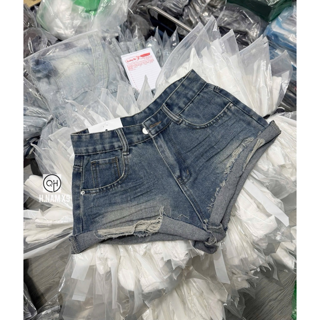 𝑺𝒔𝒖.𝑺𝒕𝒖𝒅𝒊𝒐 QUẦN SOOC BÒ DENIM CẠP CAO RÁCH