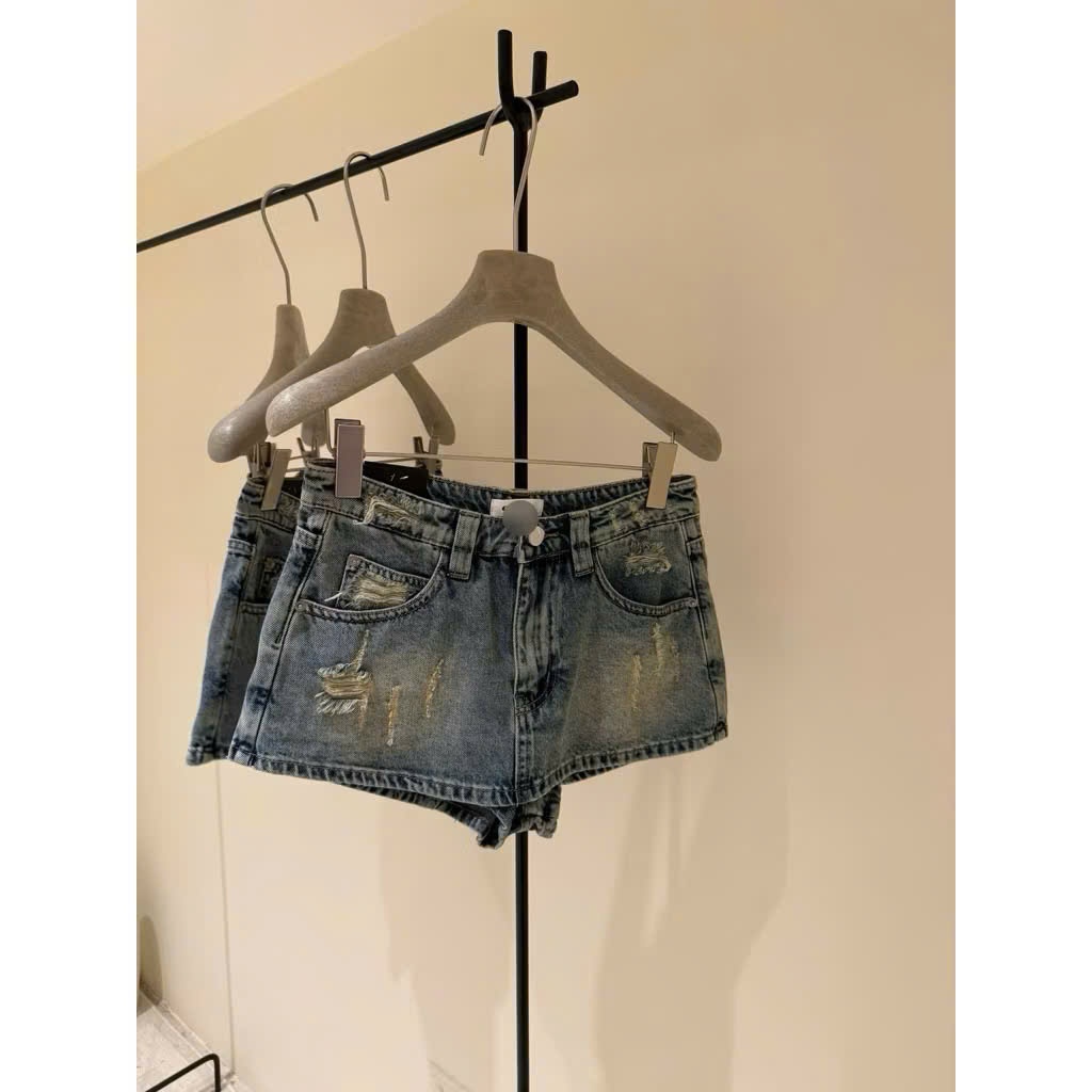 Quần Short Jean Nữ Rách Bụi Bặm, Quần Đùi Bò Dáng Ngắn Sexy Hack Chân Màu Xanh Wash Vintage.