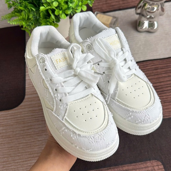 [SIÊU SALE 7.7 GIẢM 40K] Giày Thể Thao.Snaker Nữ Trắng Basic,Đế Êm Họa Tiết Vải Bò Đế Cao 4cm 2026!