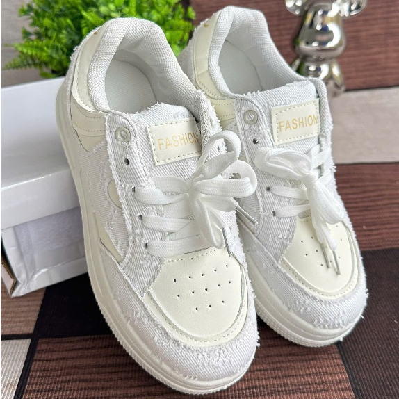 [SIÊU SALE 7.7 GIẢM 40K] Giày Thể Thao.Snaker Nữ Trắng Basic,Đế Êm Họa Tiết Vải Bò Đế Cao 4cm 2026!