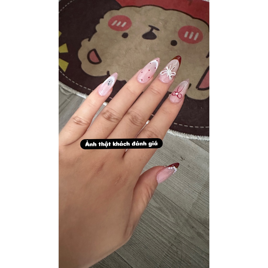 [D06] Móng tay giả form nhọn dài, nailbox mắt mèo hồng đỏ vẽ đầu móng đính nơ TẶNG KEO DÁN LEUBOX