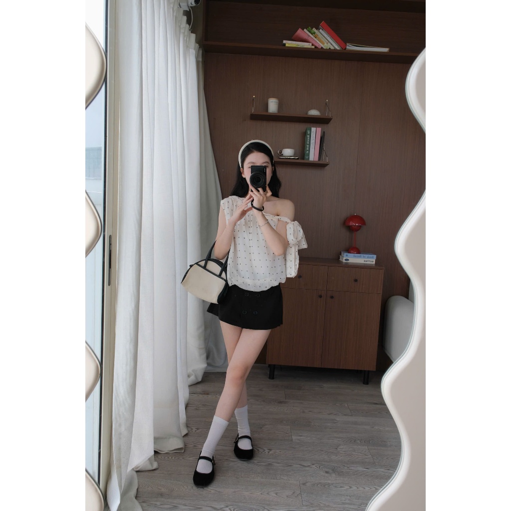 Sophia Top (TSW) Áo voan chấm bi lệch vai buộc nơ tay Nữ the.sweaterweather