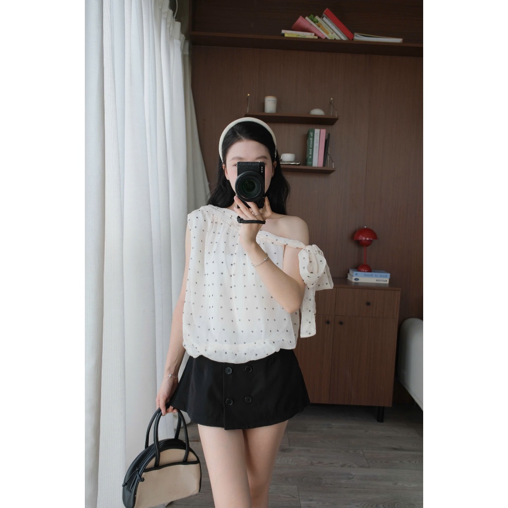 Sophia Top (TSW) Áo voan chấm bi lệch vai buộc nơ tay Nữ the.sweaterweather