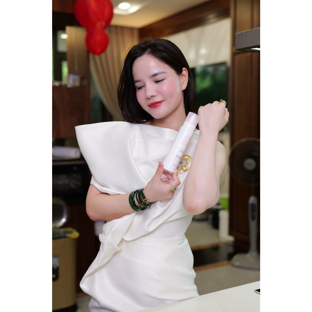 XỊT SƯƠNG TRẮNG HỒNG DA BODY - HÀN QUỐC 150ML