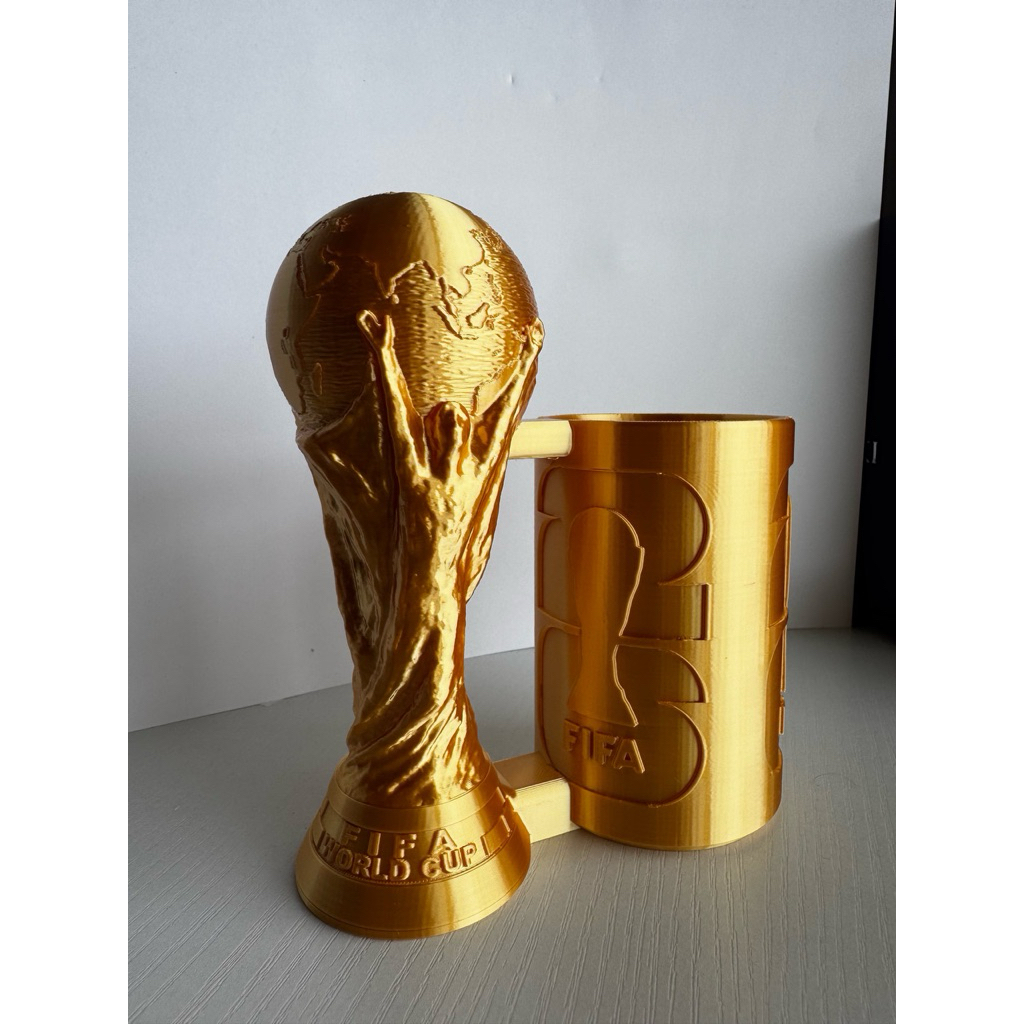 CỐC ĐỰNG LON NƯỚC WORLD CUP – PHỤ KIỆN ĐỘC ĐÁO CHO FAN BÓNG ĐÁ ⚽🏆