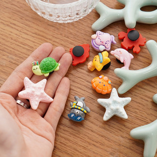Bộ 10 Sticker, Charm 3D chủ đề Cua sò biển nhựa cứng gắn Dép Sục, Cá sấu Mita JB-462