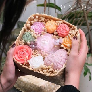 Hoa nến thơm phối màu ngẫu nhiên, Quà tặng sinh nhật, quà tặng tốt nghiệp - Flora Box - ONIÕ