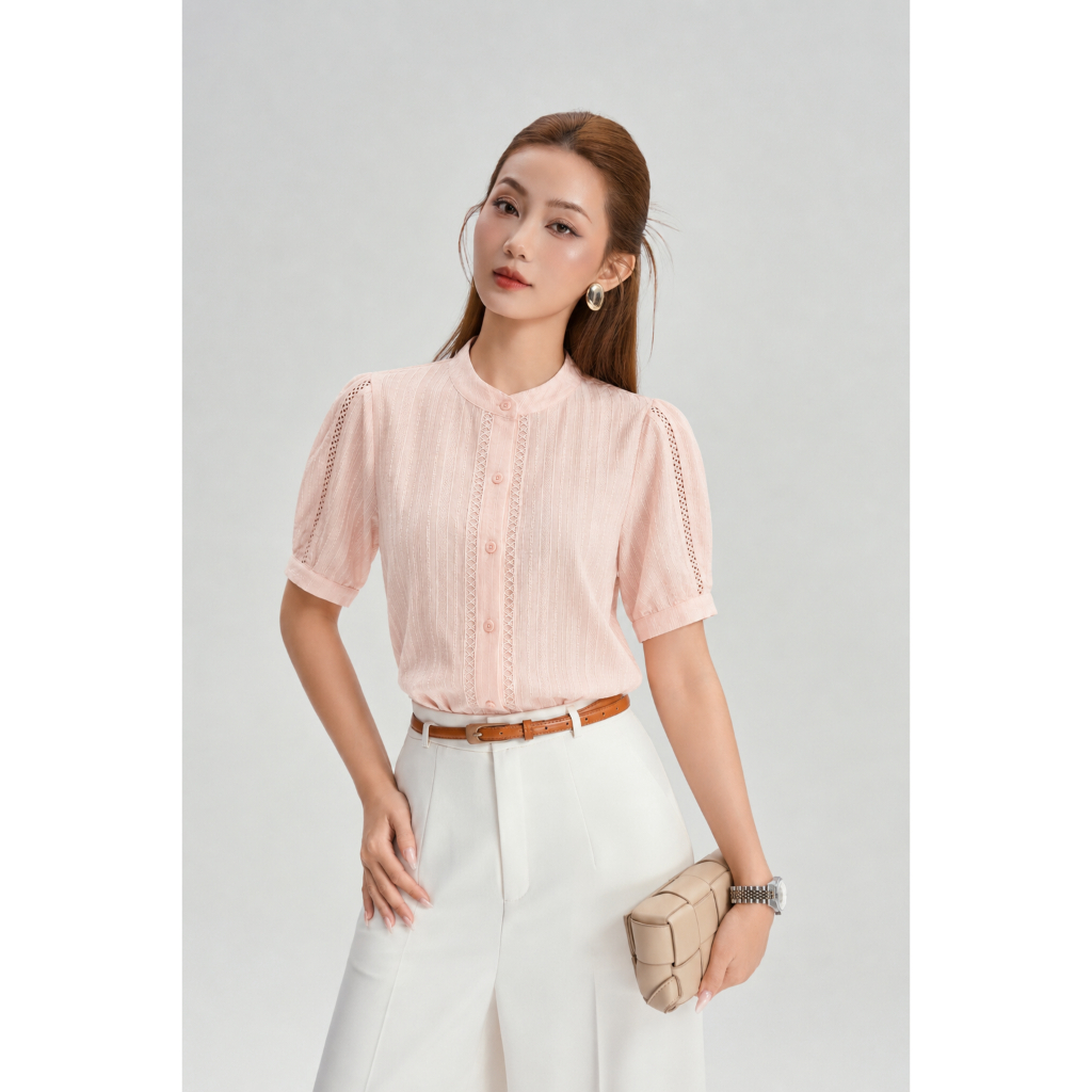 Áo Sơ Mi Nữ Cổ Trụ GUMAC Form Suông Tay Lửng Chất Liệu Xô Thêu Mỏng Nhẹ Phối Viền Ren AG01005