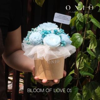 Hoa nến thơm, Hương thơm tinh dầu, quà tặng sinh nhật, quà tặng tốt nghiệp - Bloom Of Love - ONIÕ