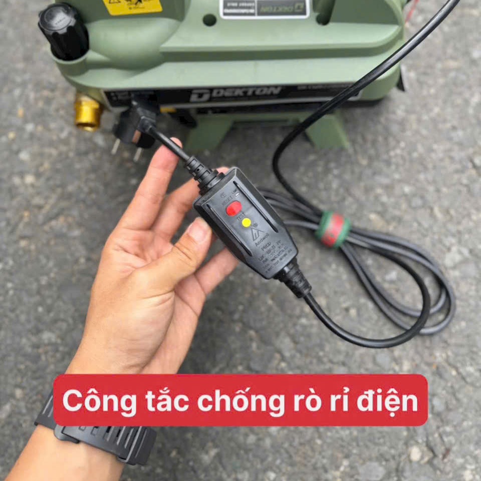 Máy Xịt Rửa Xe Dekton DK-CWR2200A Và DK-CWR2200XPRO - Có Chỉnh Áp - Công Suất 790W - Công Tắc Chống Rò Điện