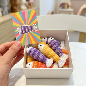 Móc Khóa Cá Bằng Len Sợi Loang Màu Ngộ Nghĩnh
