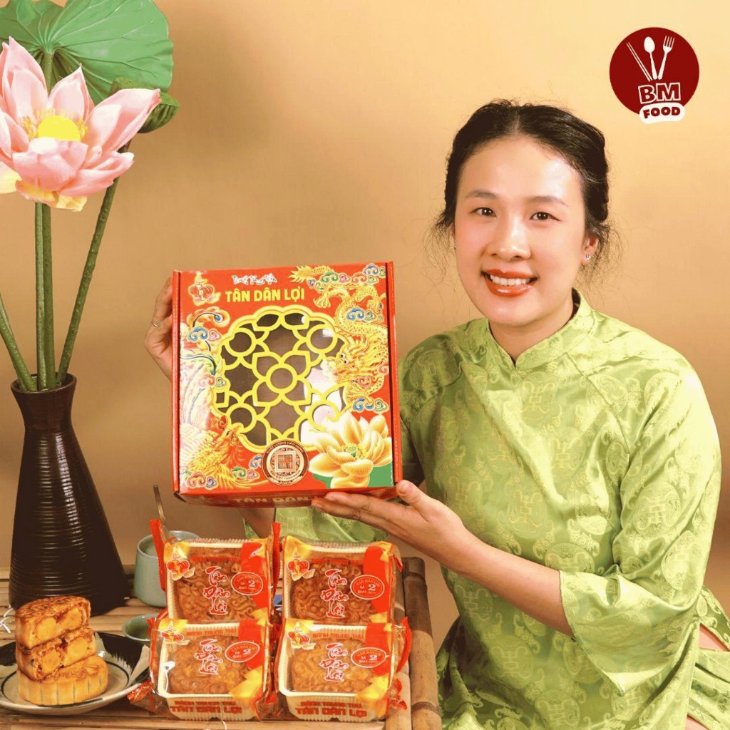 COMBO 4 Bánh Trung Thu Tân Dân Lợi 200gr 2 Trứng Muối – Vị Tùy Chọn