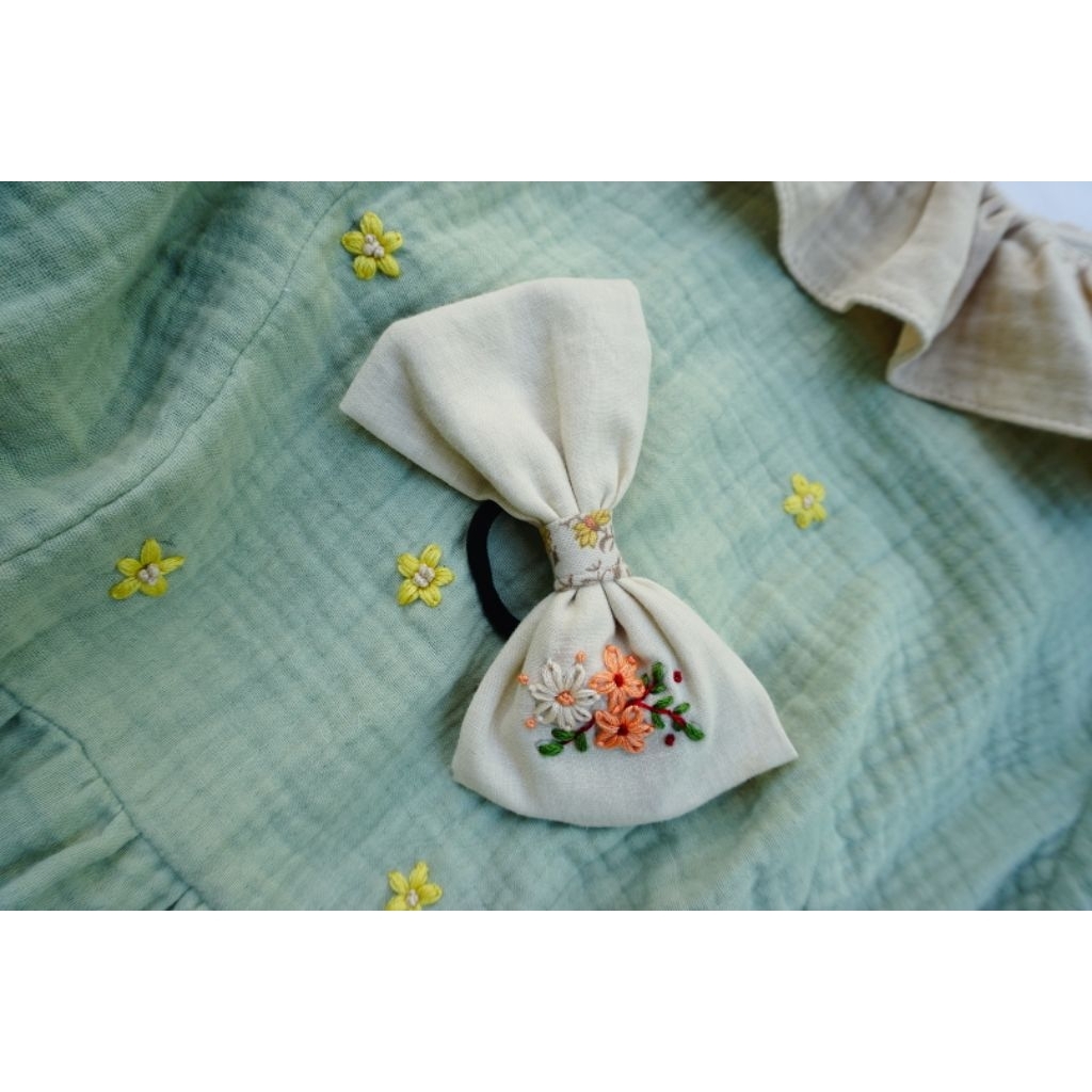 BUỘC TÓC NƠ THÊU TAY MERAKI HANDMADE