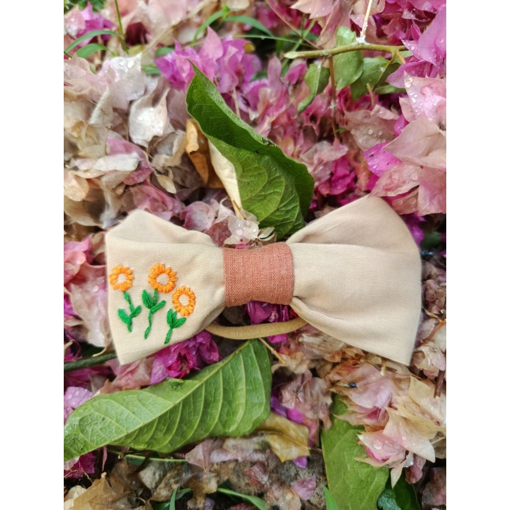 | TẶNG | BUỘC TÓC THÊU TAY MERAKI HANDMADE