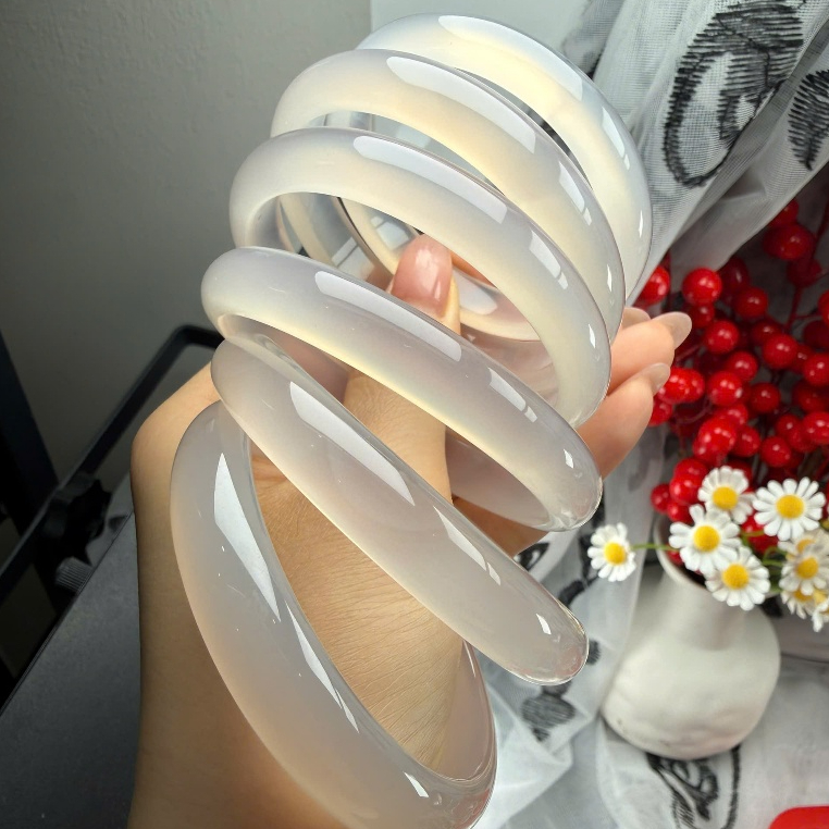 [𝐒𝐀𝐋𝐄 ] Vòng tay Mã Não Bạch Nguyệt Quang trang sức cao cấp bằng đá tự nhiên 𝐊𝐈𝐌 𝐓𝐇À𝐍𝐇 𝐁Ả𝐎