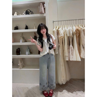 [Hàng Sẵn]•𝙆𝙞𝙣𝙜𝙨𝙝𝙤𝙥𝙗𝙚𝙖𝙪𝙩𝙮•Quần Jean Suông Hoa Gấu QC