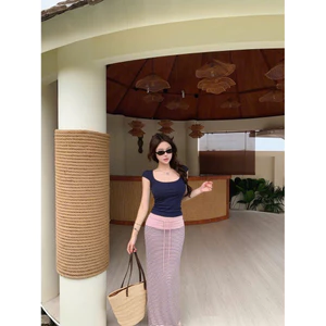 Set áo thun trơn chân váy dài kẻ