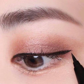 Bút dạ kẻ mắt Karadium Waterproof Brush Liner 0.5mm đường kẻ sắc nét, không lem không trôi
