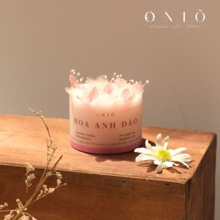 Nến trụ thấp trang trí hoa lá khô, kèm đế gỗ - Quà tặng sinh nhật, Hoa Anh Đào - ONIÕ