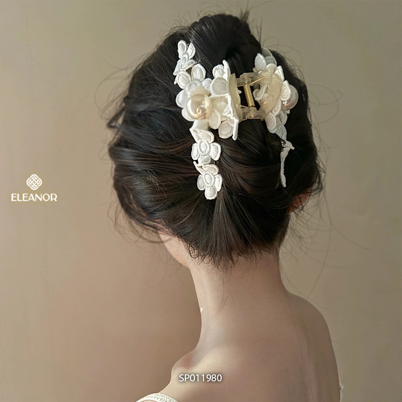 Kẹp tóc nữ càng cua Eleanor Accessories hình hoa đính ngọc trai nhân tạo phụ kiện tóc 11980